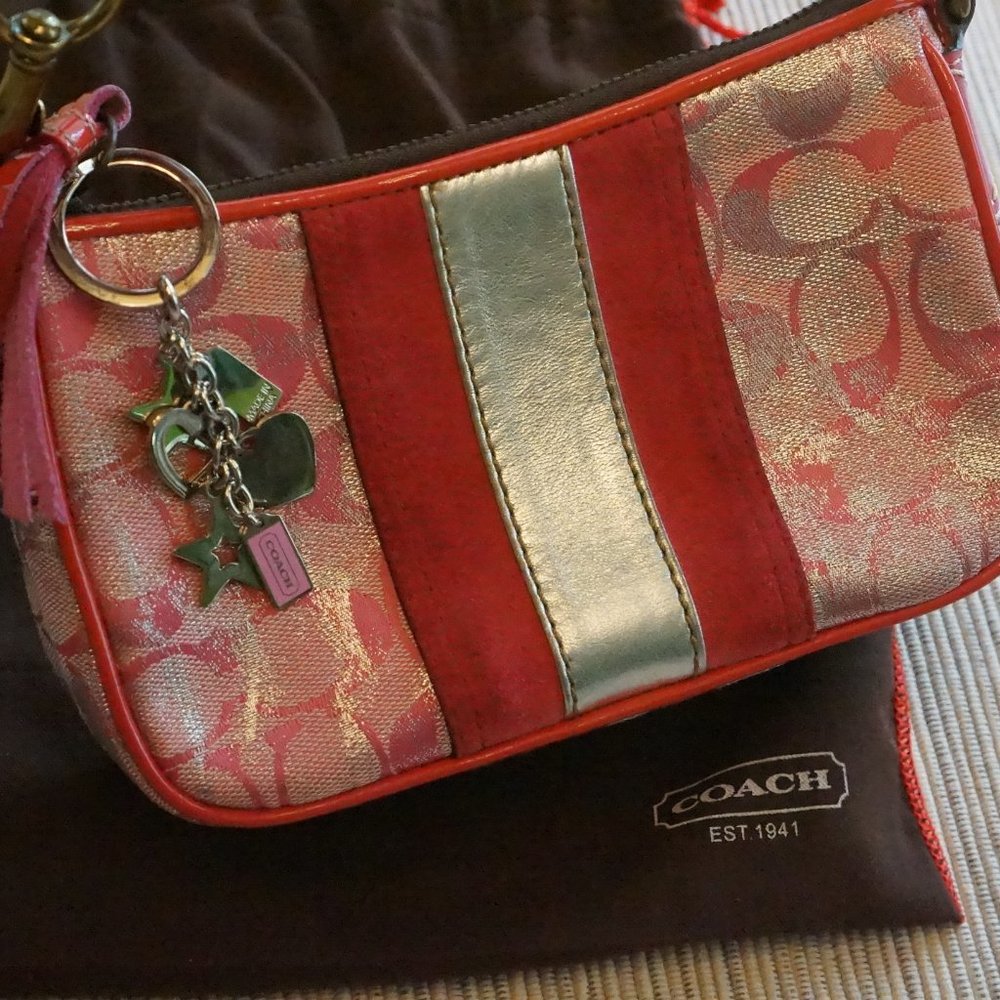 Coach - Picture 5 of 5